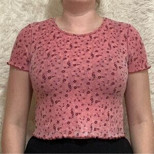 American Eagle Pink Floral Cropped Tee